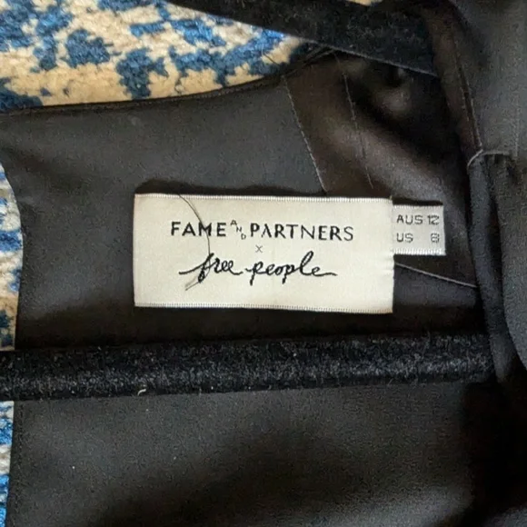 Lovely sequined party dress - Picture 5 of 5